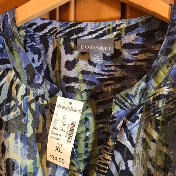 Roz & Ali Tie Front Blouse - Picture 2 of 6